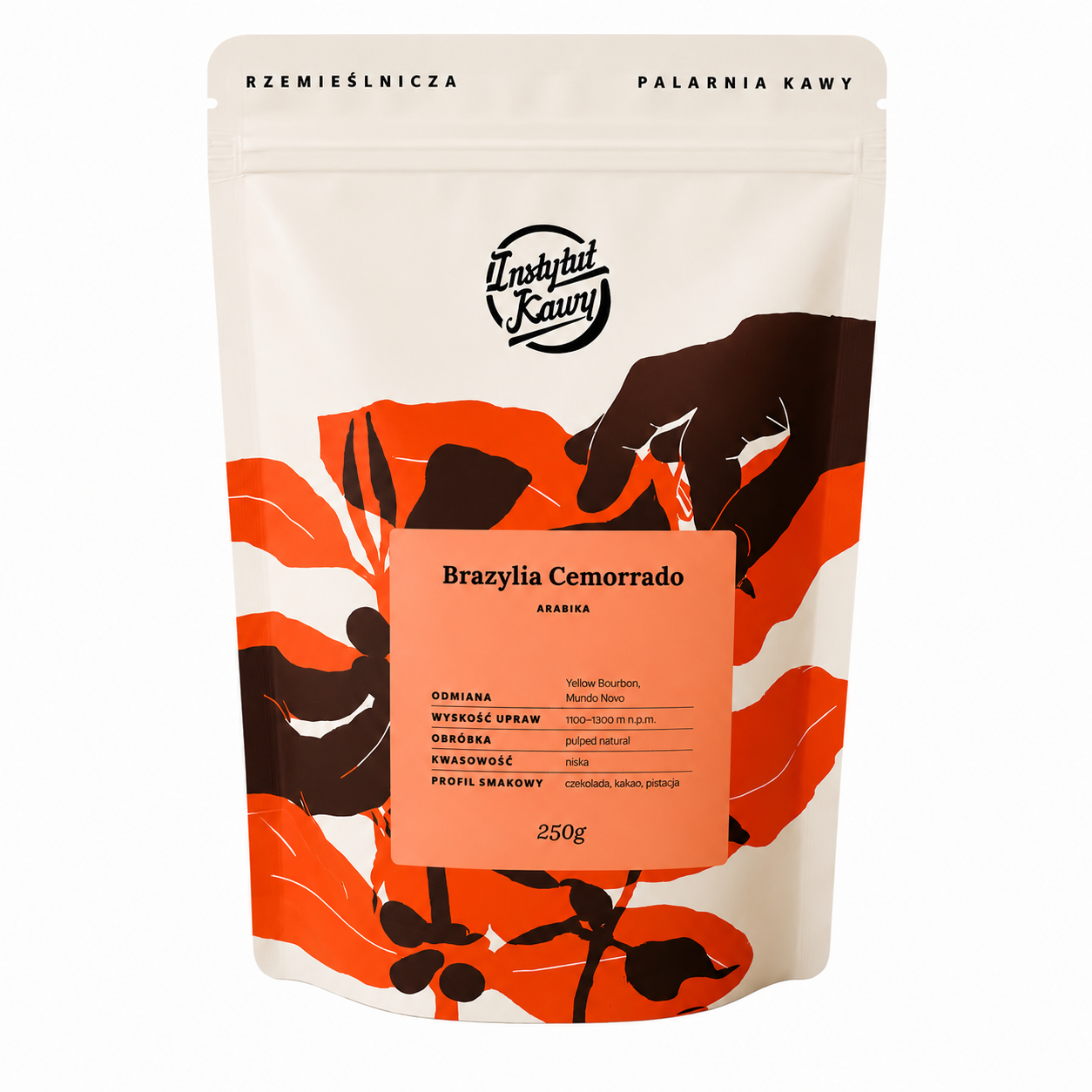 Brazylia Cemorrado Arabica 250 g to świeżo palona kawa ziarnista 100% Arabica z Brazylii o niskiej kwasowości i aksamitnym smaku. W profilu smakowym wyczuwalne są nuty czekolady, kakao i pistacji. Doskonale sprawdzi się do ekspresów ciśnieniowych