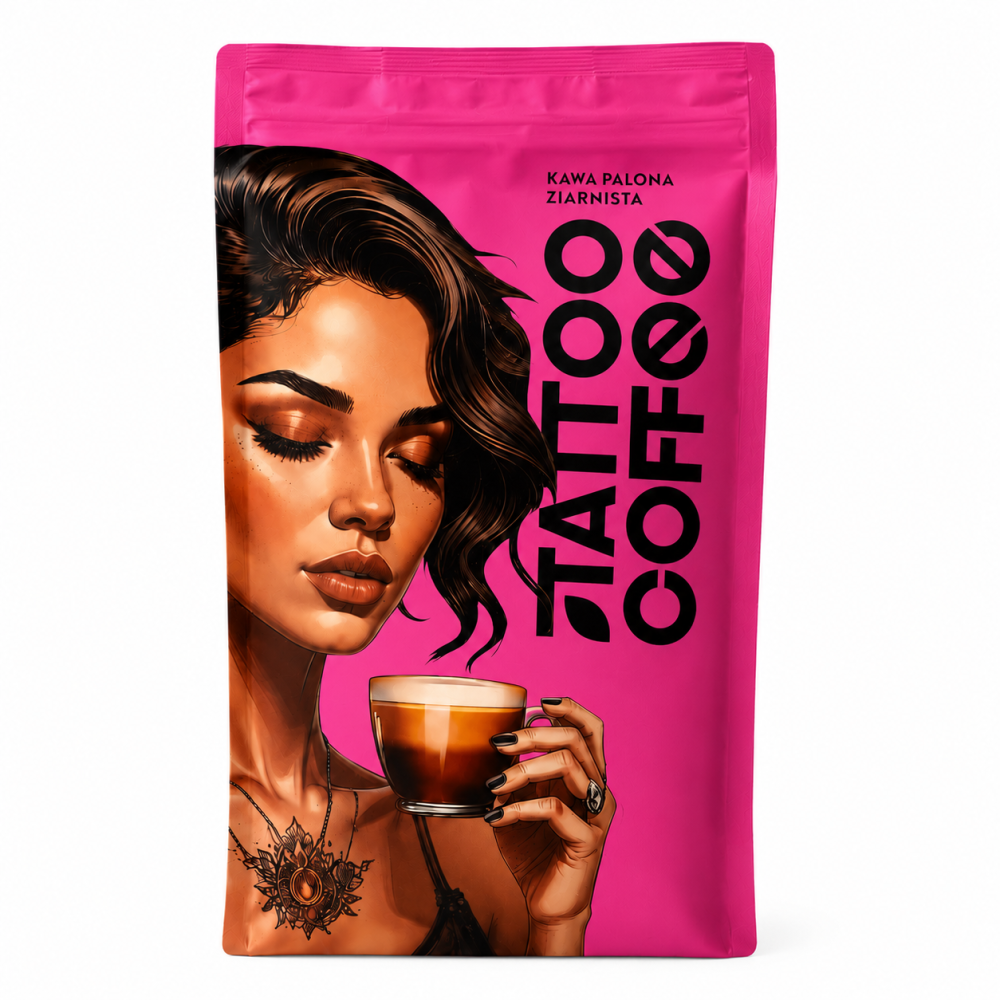 Kawa palona ziarnista Tattoo Coffee to propozycja dla osób, które cenią intensywny aromat, głęboki smak i świeżo mieloną kawę. Doskonale sprawdzi się do ekspresu, kawiarki, dripa oraz po zmieleniu do tradycyjnego parzenia.